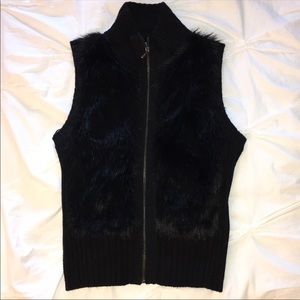 Guess faux fur sweater vest🌻